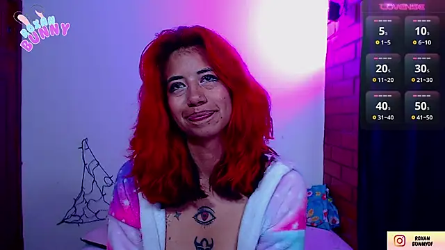 Snapshot of Roxanbunny1 chatting on 10/07/25, 12:02 Roxanbunny1 online show from 10/07/25, 12:02