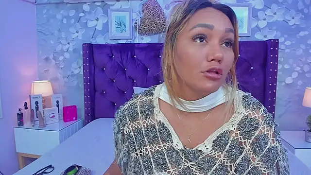 Snapshot of dalila_salazar chatting on 04/18/26, 03:10 dalila salazar online show from 04/18/26, 03:10