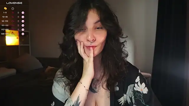 Snapshot of kshishtan chatting on 09/23/25, 06:05 kshishtan online show from 09/23/25, 06:05