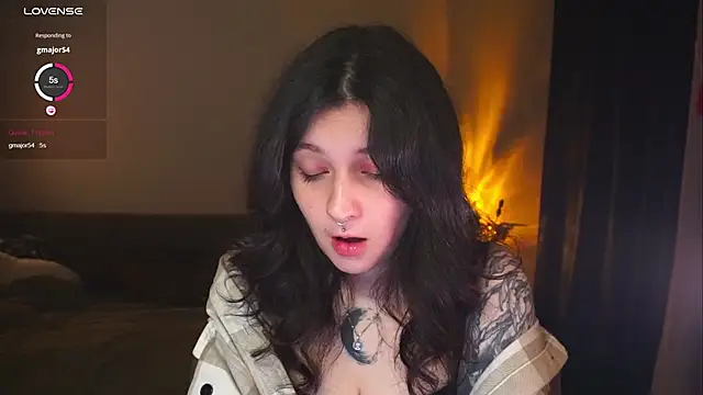 Snapshot of kshishtan chatting on 11/21/25, 06:01 kshishtan online show from 11/21/25, 06:01