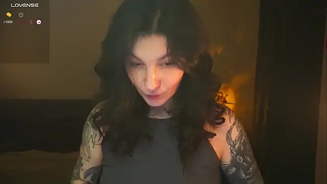 Snapshot of kshishtan chatting on 11/27/25, 05:31 kshishtan online show from 11/27/25, 05:31