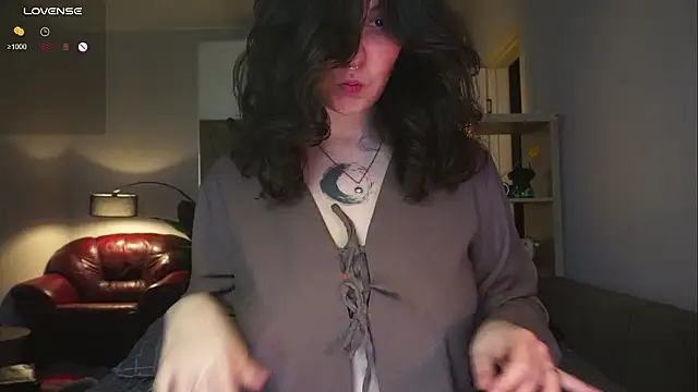 Snapshot of kshishtan chatting on 03/10/26, 05:56 kshishtan online show from 03/10/26, 05:56