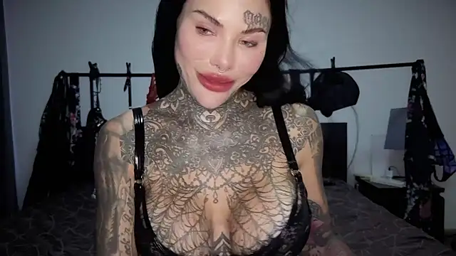 Snapshot of claudiacvc95 chatting on 03/21/26, 08:19 claudiacvc95 online show from 03/21/26, 08:19