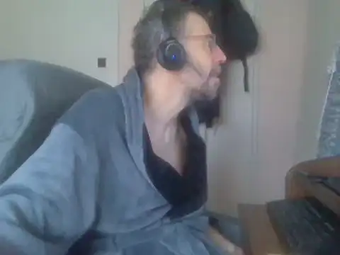 ptitcanard60600 online show from 02/06/25, 01:21