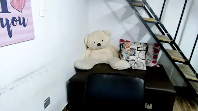 samantha baby  online show from 12/17/24, 01:18