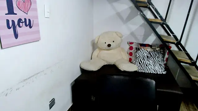 samantha baby  online show from 12/22/24, 11:52