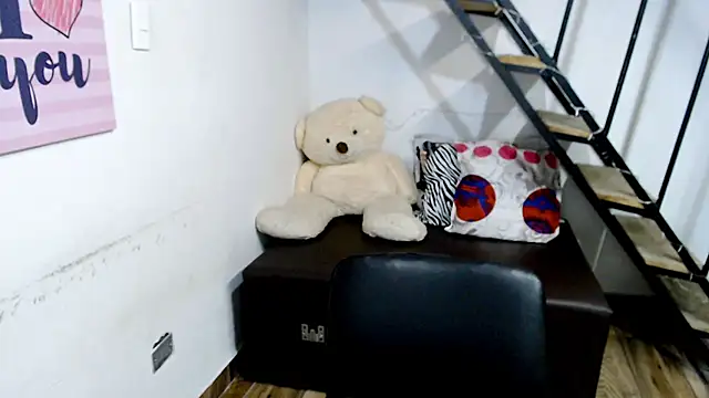 samantha baby  online show from 01/17/25, 07:27