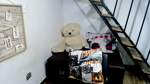 samantha baby  online show from 02/13/25, 02:56