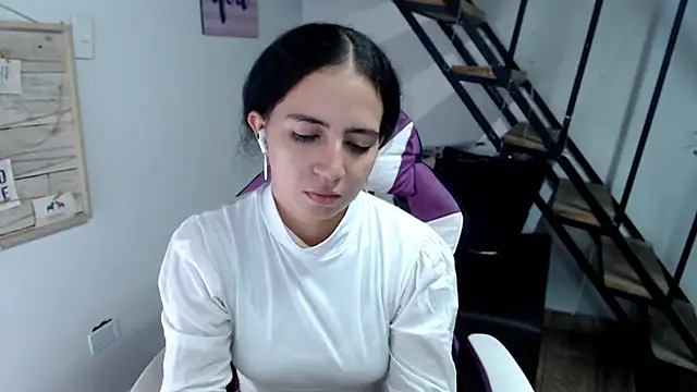 samantha baby  online show from 11/08/25, 12:44