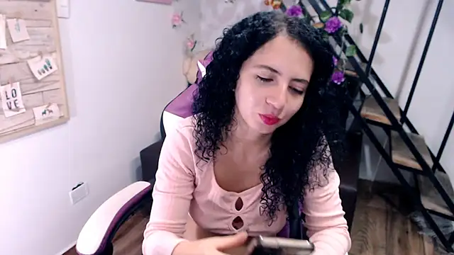 Snapshot of samantha_baby_ chatting on 03/05/26, 03:52 samantha baby online show from 03/05/26, 03:52