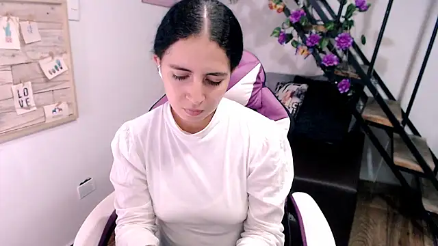 Snapshot of samantha_baby_ chatting on 04/16/26, 10:12 samantha baby online show from 04/16/26, 10:12