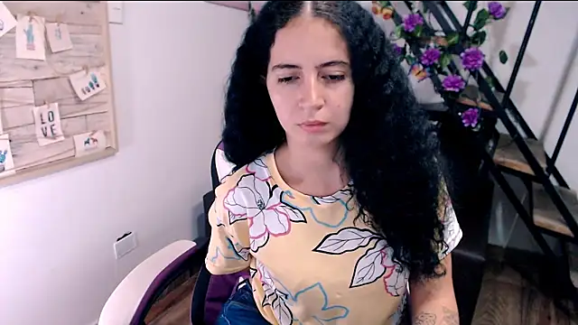 Snapshot of samantha_baby_ chatting on 04/18/26, 07:07 samantha baby online show from 04/18/26, 07:07