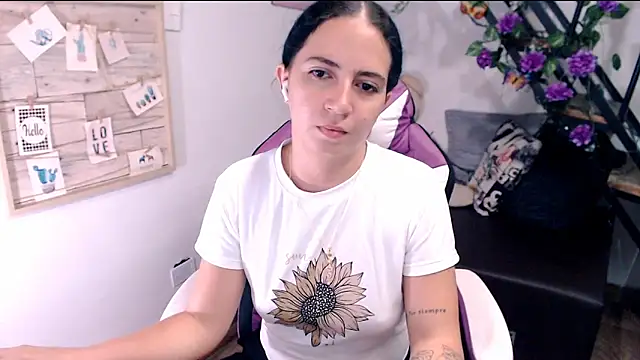 Snapshot of samantha_baby_ chatting on 05/03/26, 04:18 samantha baby online show from 05/03/26, 04:18
