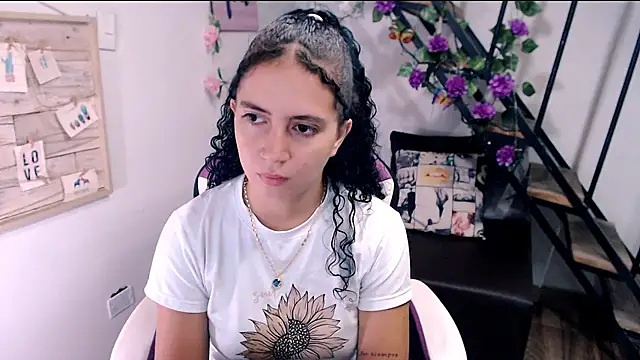 Snapshot of samantha_baby_ chatting on 06/14/26, 05:04 samantha baby online show from 06/14/26, 05:04