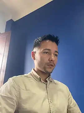 camilo gonzalez02 online show from 01/04/25, 03:17