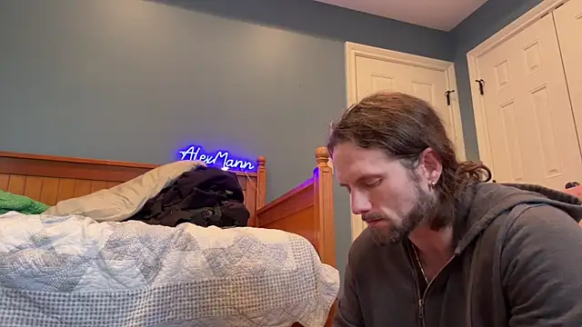 Snapshot of alexmannd chatting on 12/04/24, 02:48 alexmannd online show from 12/04/24, 02:48