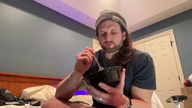 Snapshot of alexmannd chatting on 02/22/25, 03:34 alexmannd online show from 02/22/25, 03:34