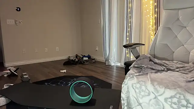 alexmannd online show from 10/23/25, 02:38