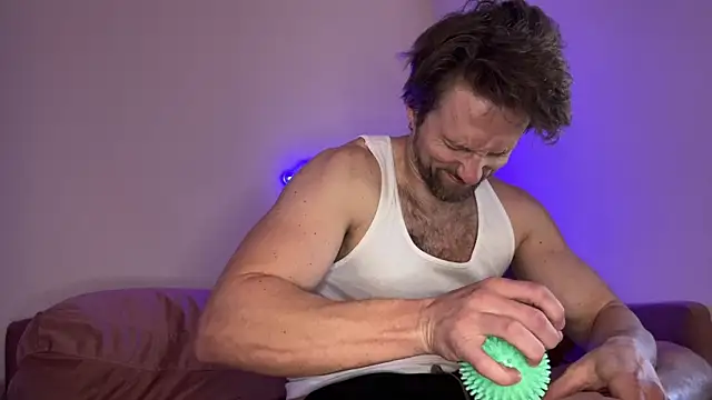 Snapshot of alexmannd chatting on 11/03/25, 04:19 alexmannd online show from 11/03/25, 04:19