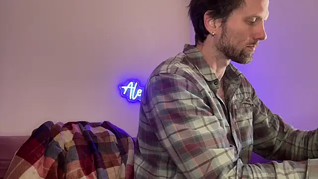 Snapshot of alexmannd chatting on 11/05/25, 05:57 alexmannd online show from 11/05/25, 05:57