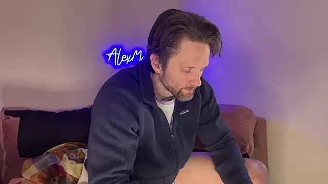 Snapshot of alexmannd chatting on 11/08/25, 05:01 alexmannd online show from 11/08/25, 05:01