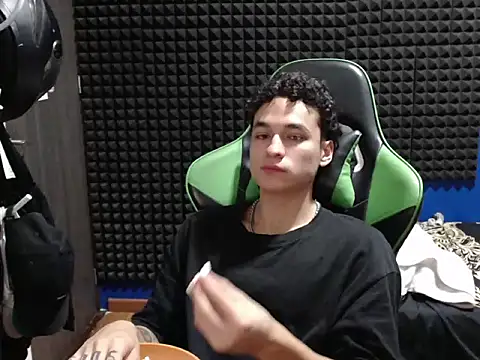 Curly Angel24 online show from 05/21/26, 11:01