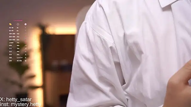 Hetty satar online show from 10/16/25, 12:33