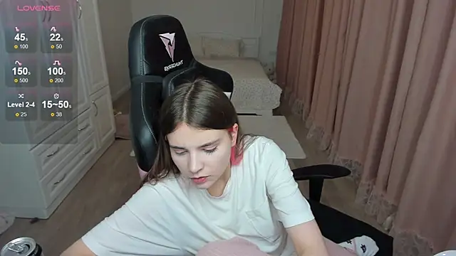 lil cassie online show from 10/31/25, 05:14