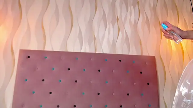 Snapshot of IsabelaLatina chatting on 03/21/26, 02:09 IsabelaLatina online show from 03/21/26, 02:09