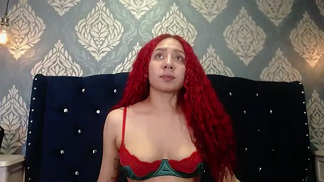 Snapshot of IsabelaLatina chatting on 04/23/26, 12:45 IsabelaLatina online show from 04/23/26, 12:45
