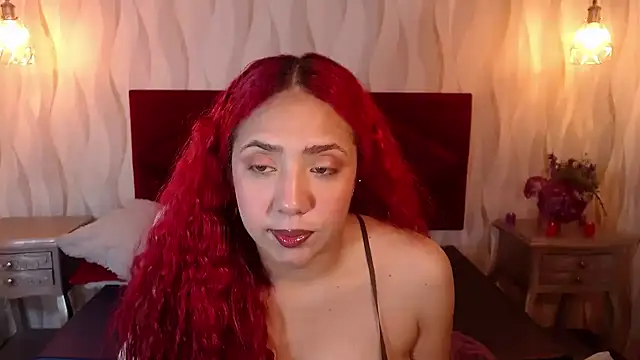 Snapshot of IsabelaLatina chatting on 05/13/26, 06:22 IsabelaLatina online show from 05/13/26, 06:22