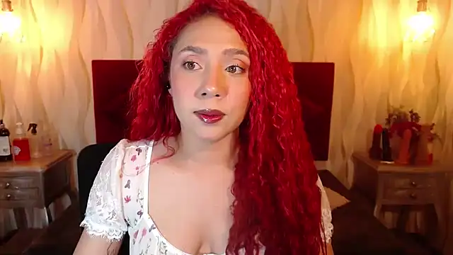 Snapshot of IsabelaLatina chatting on 05/24/26, 04:28 IsabelaLatina online show from 05/24/26, 04:28