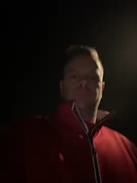 Snapshot of Danii0790 chatting on 09/18/25, 03:41 Danii0790 online show from 09/18/25, 03:41