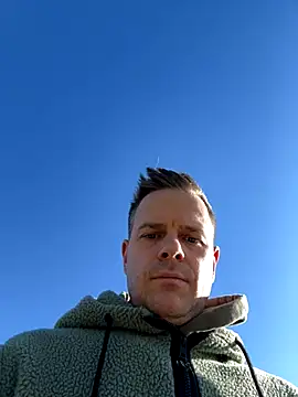 Snapshot of Danii0790 chatting on 10/18/25, 08:48 Danii0790 online show from 10/18/25, 08:48