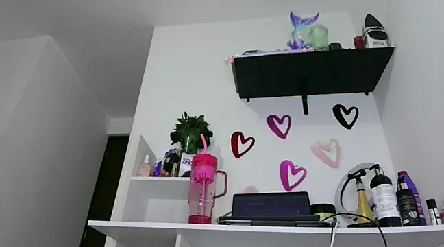 Snapshot of ari_sexy1 chatting on 03/01/25, 01:43 ari sexy1 online show from 03/01/25, 01:43