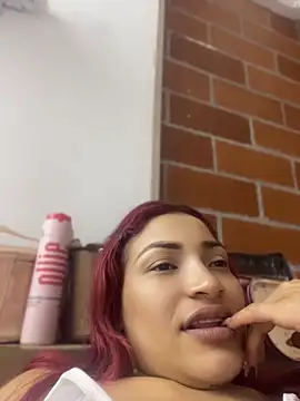 Snapshot of ari_sexy1 chatting on 06/06/26, 02:27 ari sexy1 online show from 06/06/26, 02:27