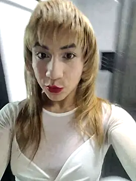 Evehampy online show from 10/31/25, 10:22