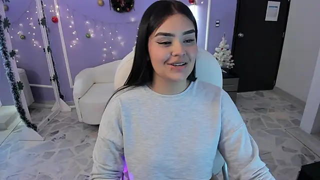 Snapshot of martinasaez chatting on 01/08/25, 07:34 martinasaez online show from 01/08/25, 07:34