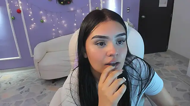 Snapshot of martinasaez chatting on 01/13/25, 10:24 martinasaez online show from 01/13/25, 10:24