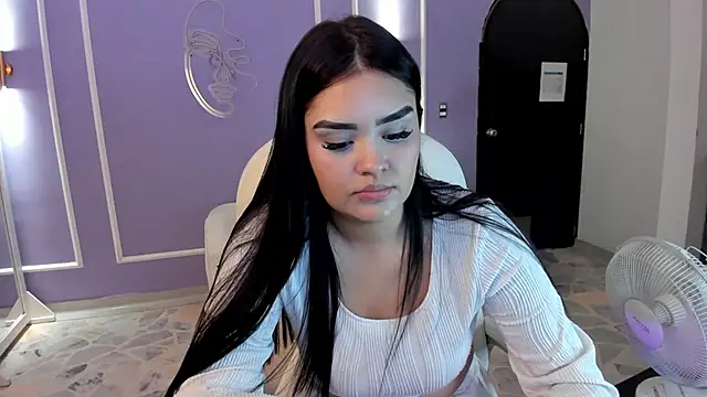 Snapshot of martinasaez chatting on 01/25/25, 10:50 martinasaez online show from 01/25/25, 10:50