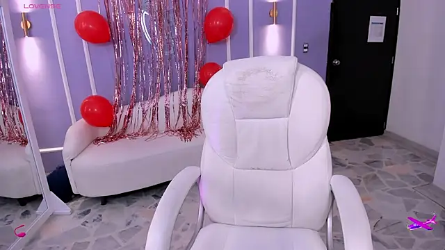 Snapshot of martinasaez chatting on 02/14/25, 08:05 martinasaez online show from 02/14/25, 08:05