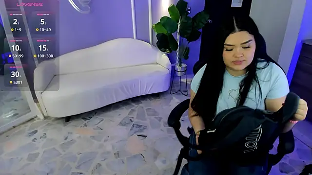 Snapshot of martinasaez chatting on 09/19/25, 08:20 martinasaez online show from 09/19/25, 08:20