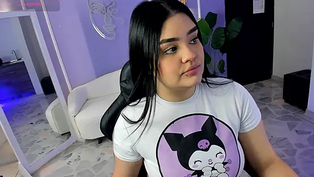 Snapshot of martinasaez chatting on 09/23/25, 08:12 martinasaez online show from 09/23/25, 08:12