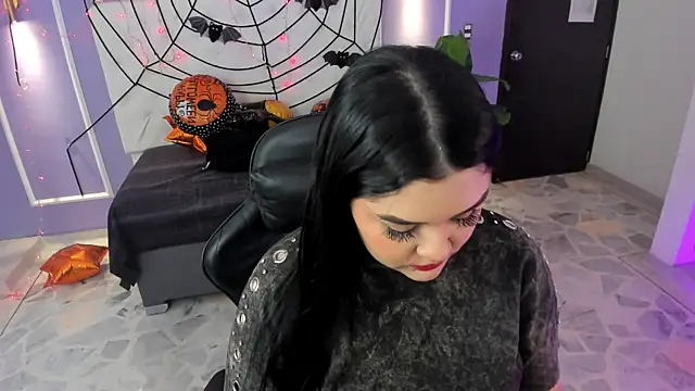 Snapshot of martinasaez chatting on 10/15/25, 08:31 martinasaez online show from 10/15/25, 08:31