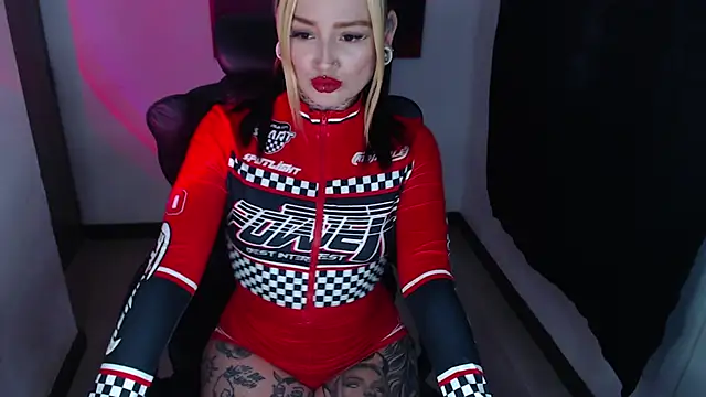 Snapshot of Anaii_Gomez chatting on 01/06/25, 05:59 Anaii Gomez online show from 01/06/25, 05:59