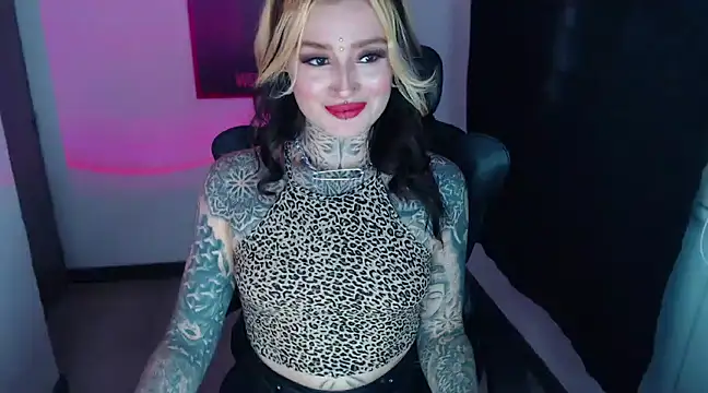 Snapshot of Anaii_Gomez chatting on 02/07/25, 08:10 Anaii Gomez online show from 02/07/25, 08:10