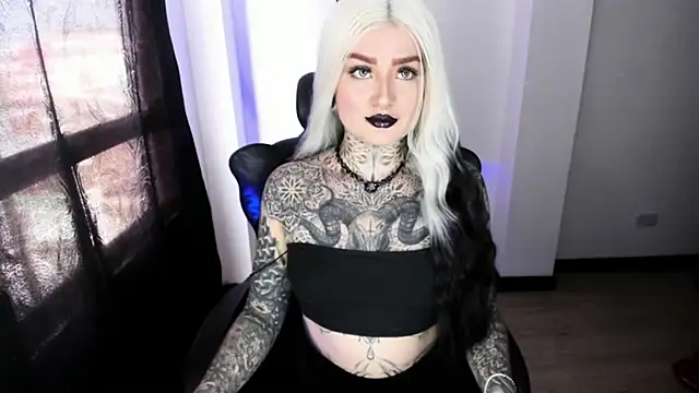 Snapshot of Anaii_Gomez chatting on 12/17/25, 07:31 Anaii Gomez online show from 12/17/25, 07:31