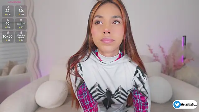 Snapshot of Ariadna5 chatting on 01/08/26, 09:39 Ariadna5 online show from 01/08/26, 09:39