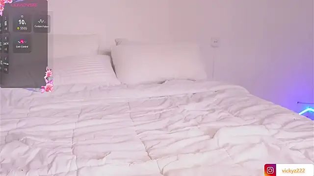 Victoriaxx  online show from 03/03/26, 08:53