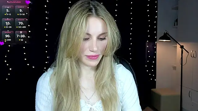 Snapshot of Lilianna_Just chatting on 03/08/25, 05:01 Lilianna Just online show from 03/08/25, 05:01